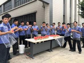 家庭聚会吃瓜群众,吃瓜群众眼中的欢乐时光